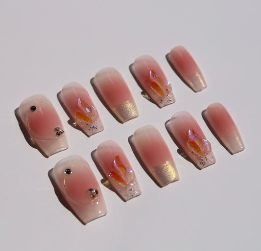 Golden Flame Press-On Nails Handmade Luxury ✨Press-On Nails (Delicate)